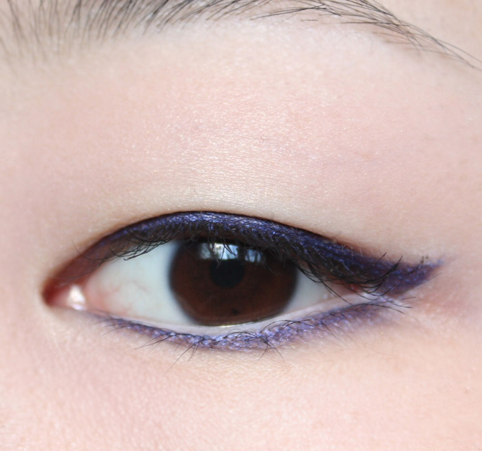 theNotice - Two-minute makeup  blue winged eyeliner - theNotice