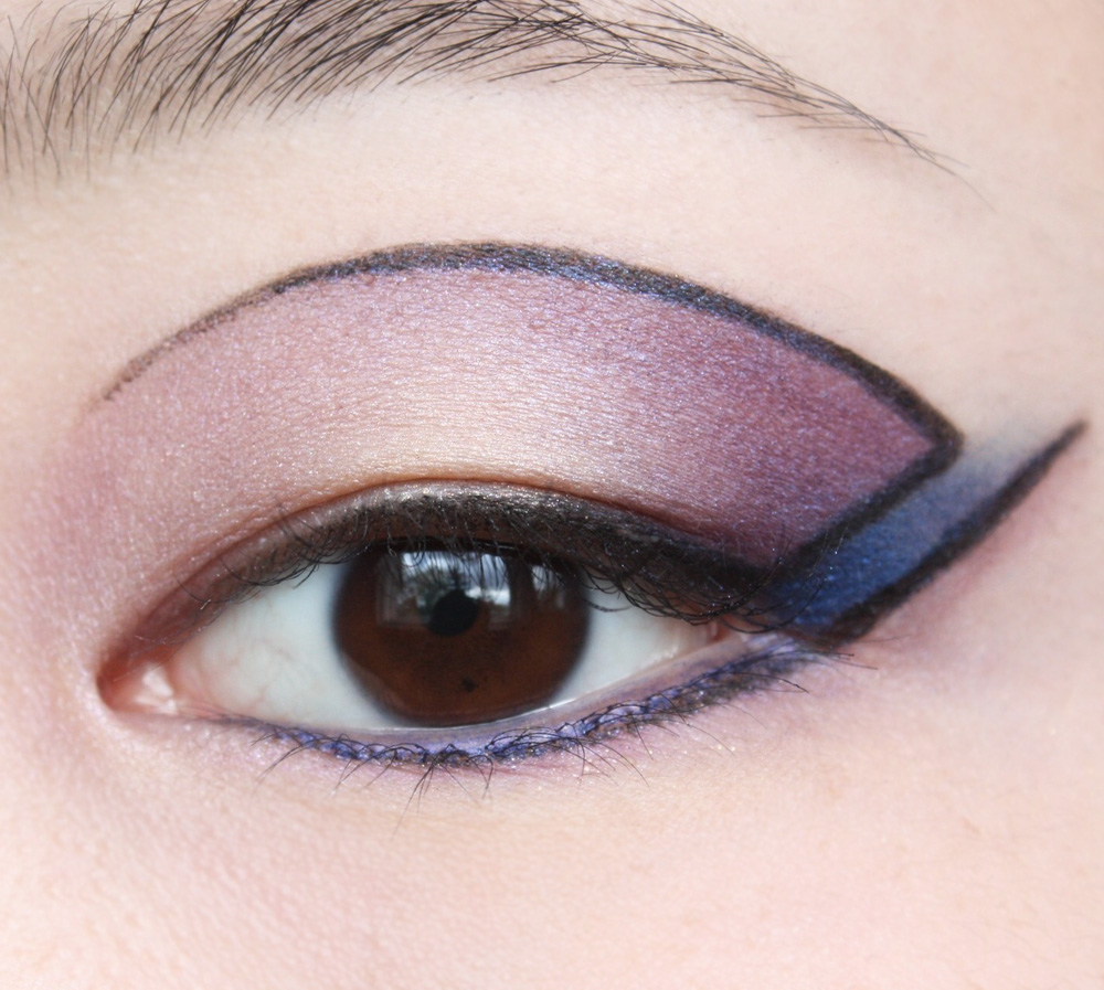chanel violet smoke eyeliner