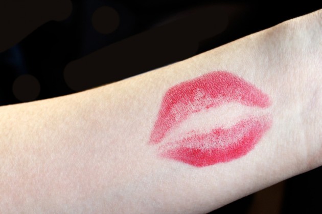 Yves Saint Laurent Rouge Pur Couture Lipstick swatch - Le Rouge