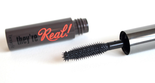 Benefit They're Real mascara applicator