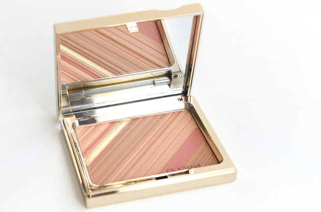 Clarins Face & Blush Powder review Graphic Expression