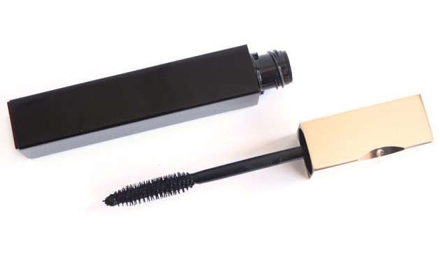 Clarins Truly Waterproof  Mascara brush review