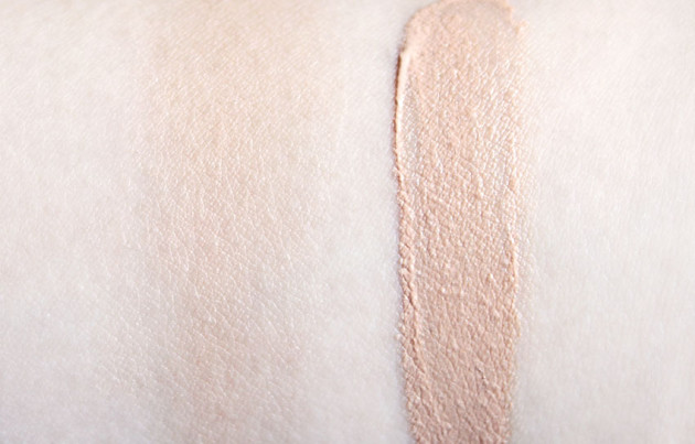 Neutrogena Healthy Skin CC Fair Light swatch review