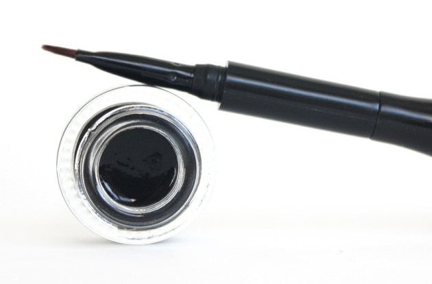 Annabelle Glitzy Black gel liner review