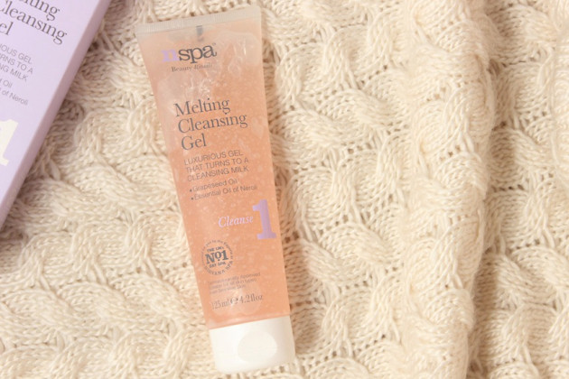 NSPA Melting Cleansing Gel review photos