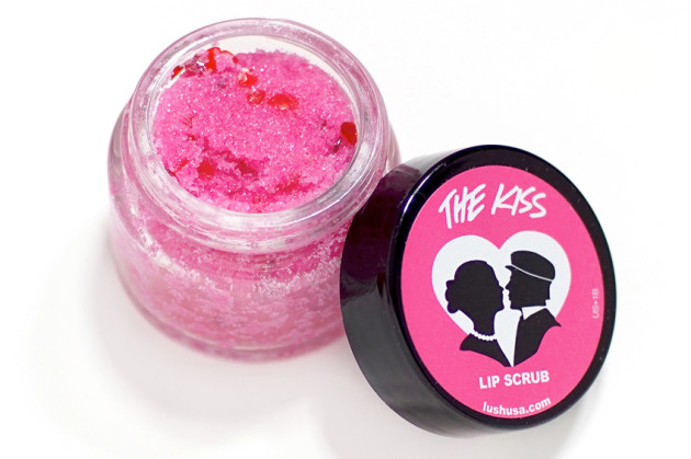 LUSH The Kiss Lip Scrub review