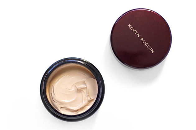 Kevyn Aucoin SSE review SX05 silicone free foundation ingredients