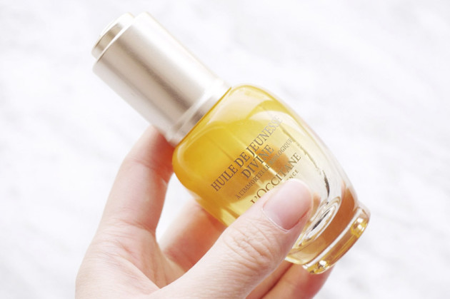 loccitane-immortelle-divine-youth-oil-review-photos-splurge-gift-guide