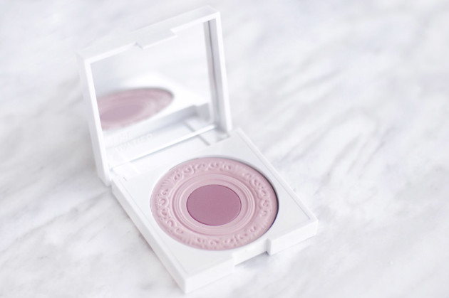 lise-watier-arabesque-powder-blush-brush-review-photos