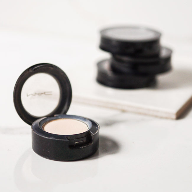 Silicone-free eyeshadow MAC Blanc Type