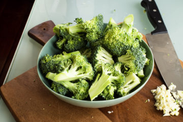pre cut broccoli lifehack